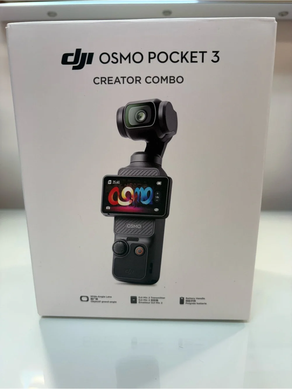 DJI Osmo Pocket 3 Black and White Creator Combo